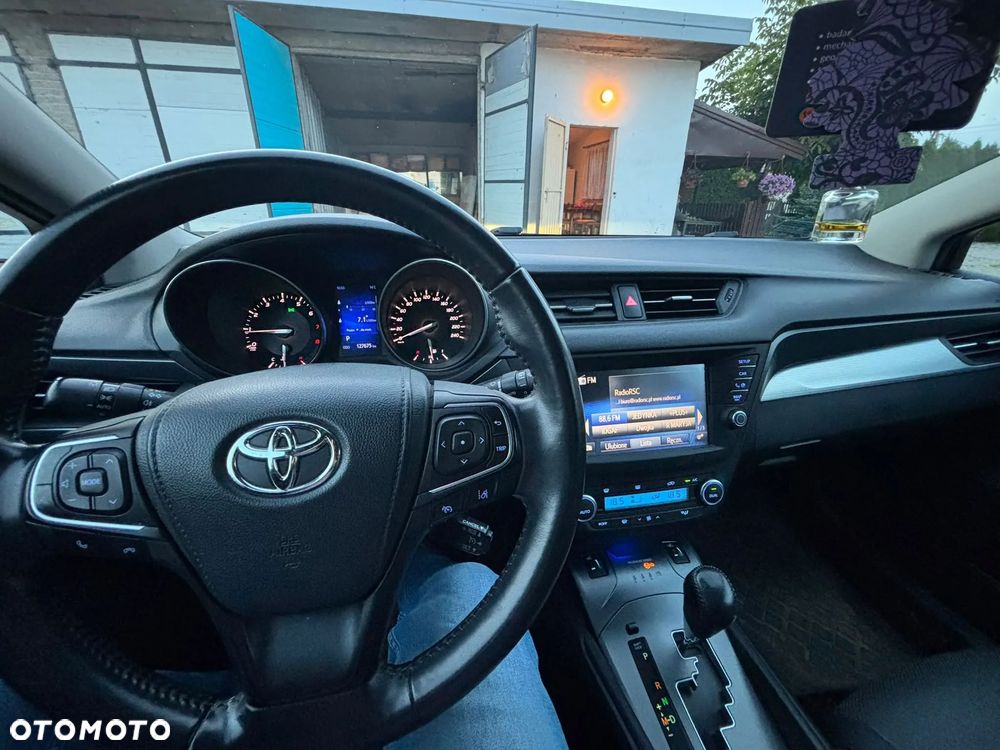 Toyota Avensis - 4