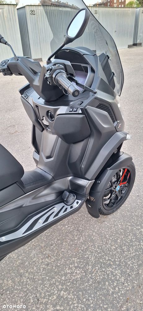 Piaggio MP-3 - 15