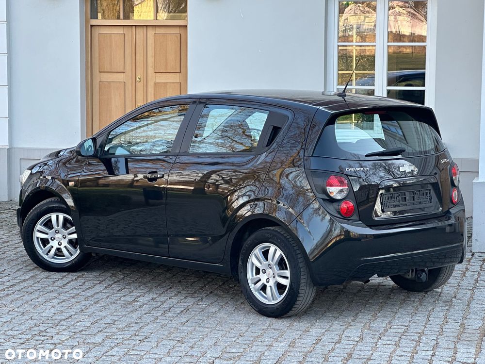 Chevrolet Aveo 1.4 16V Base - 18