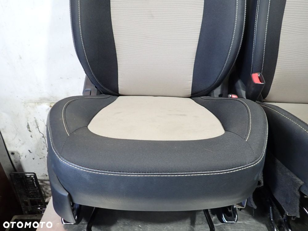 FOTELE KOMPLET HYUNDAI I10 II - 10