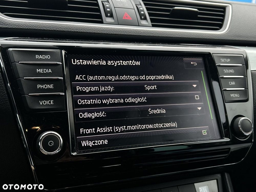 Skoda Superb 2.0 TDI SCR Ambition DSG - 24