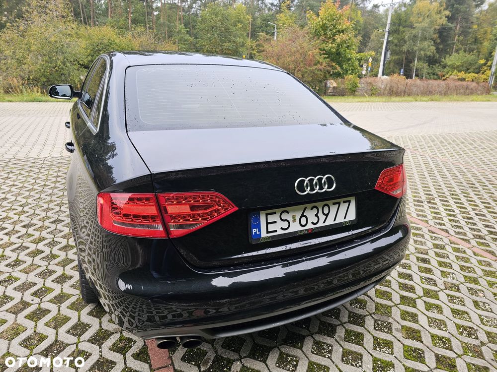 Audi A4 Limousine - 3