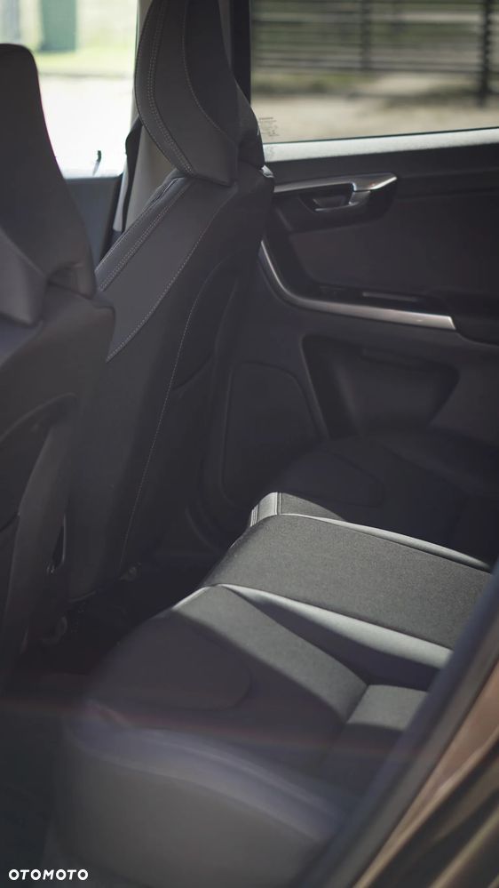 Volvo XC 60 D4 AWD Momentum - 12