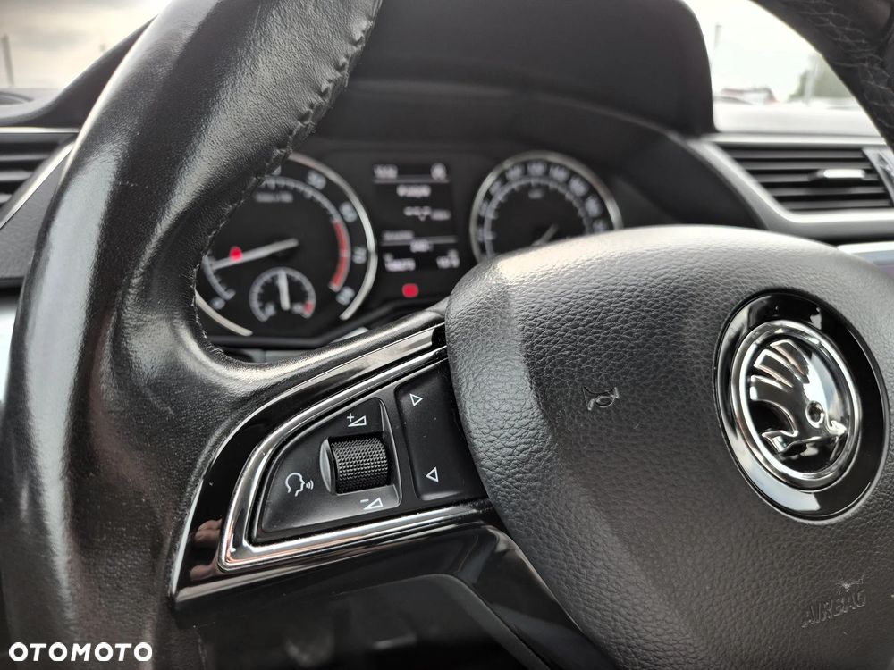 Skoda Superb 1.8 TSI Ambition - 27