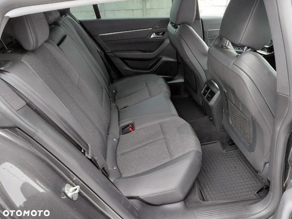 Peugeot 508 PureTech 180 EAT8 Allure - 16