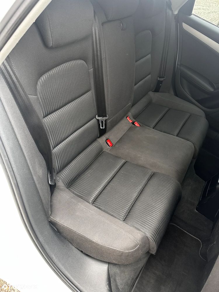 Audi A4 Avant 2.0 TDI DPF clean diesel Ambiente - 11