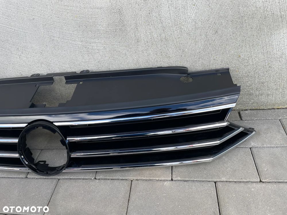 ATRAPA, GRIL VW PASSAT B8  2014-2019 - NOWA - 2