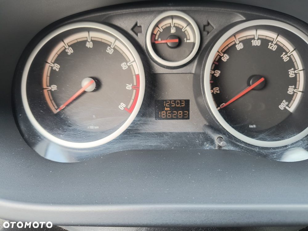 Opel Corsa 1.2 16V Sport - 10
