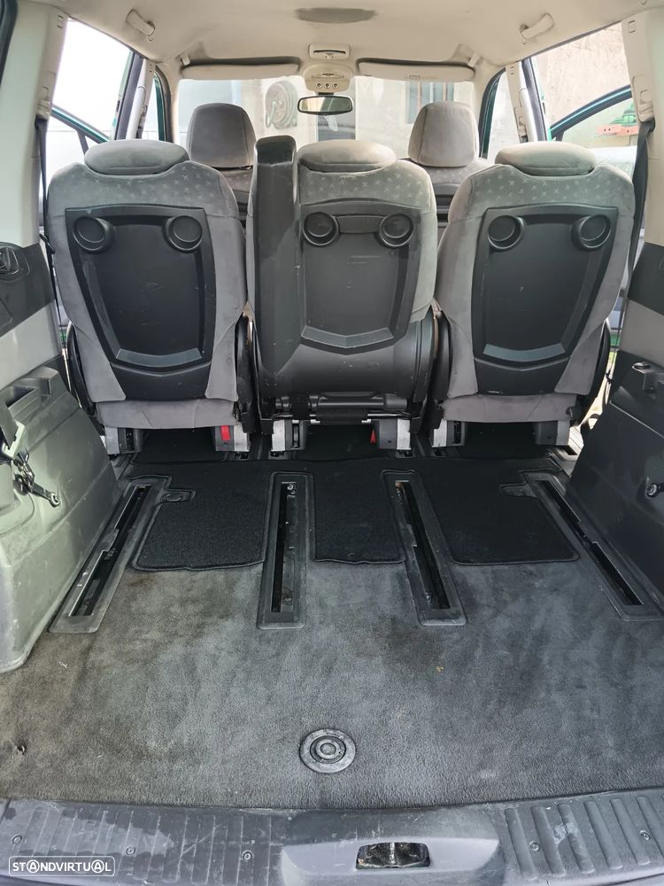 Peugeot 807 2.2 HDi - 14