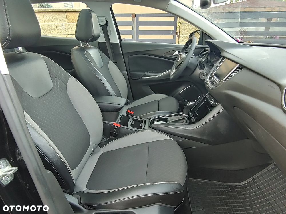 Opel Grandland X 1.2 Start/Stop Automatik Business Edition - 17