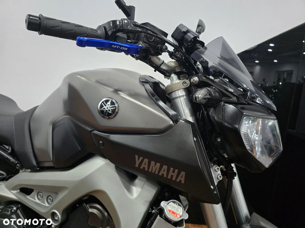 Yamaha MT - 32