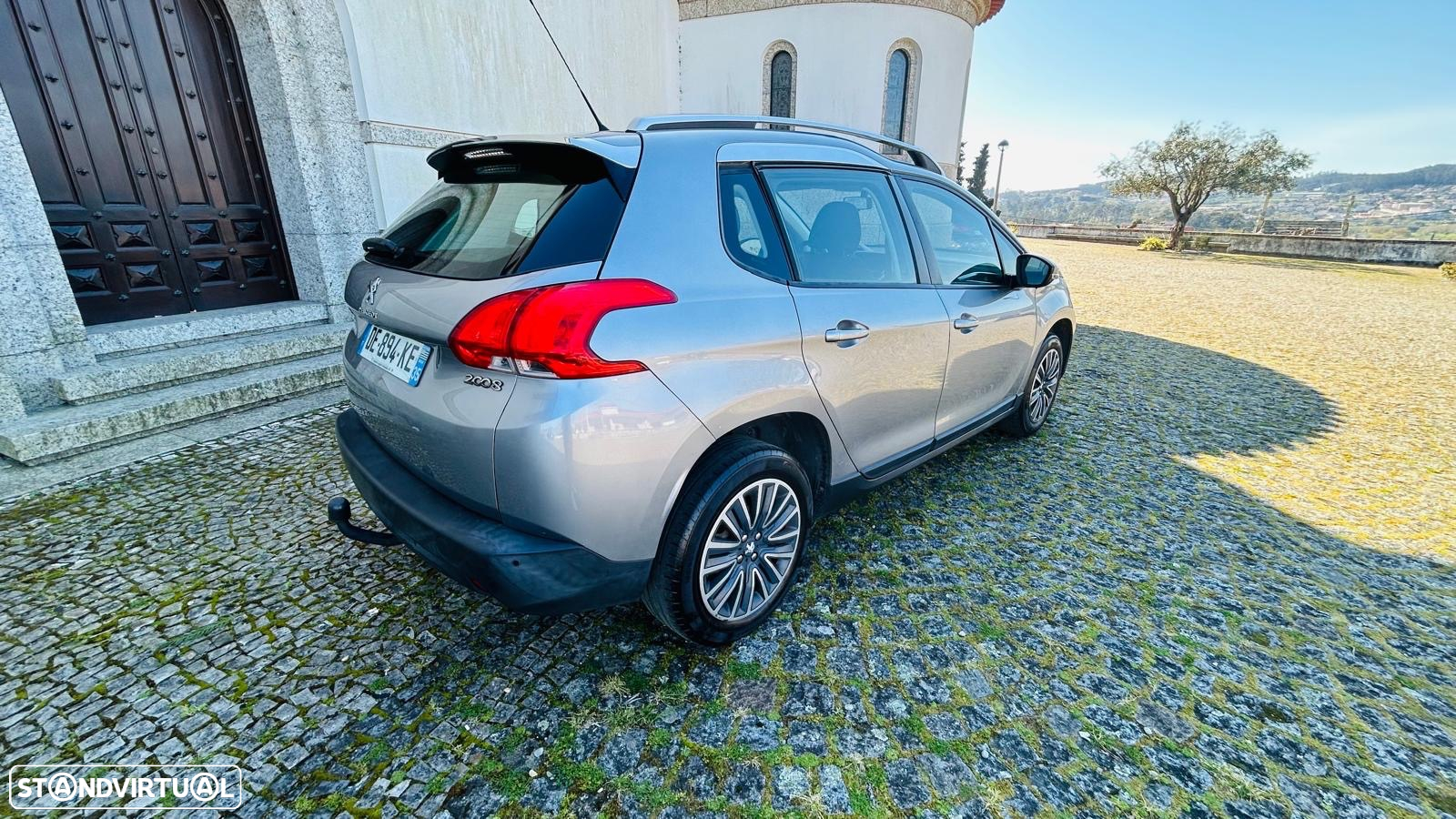 Peugeot 2008 1.2 PureTech Allure - 14