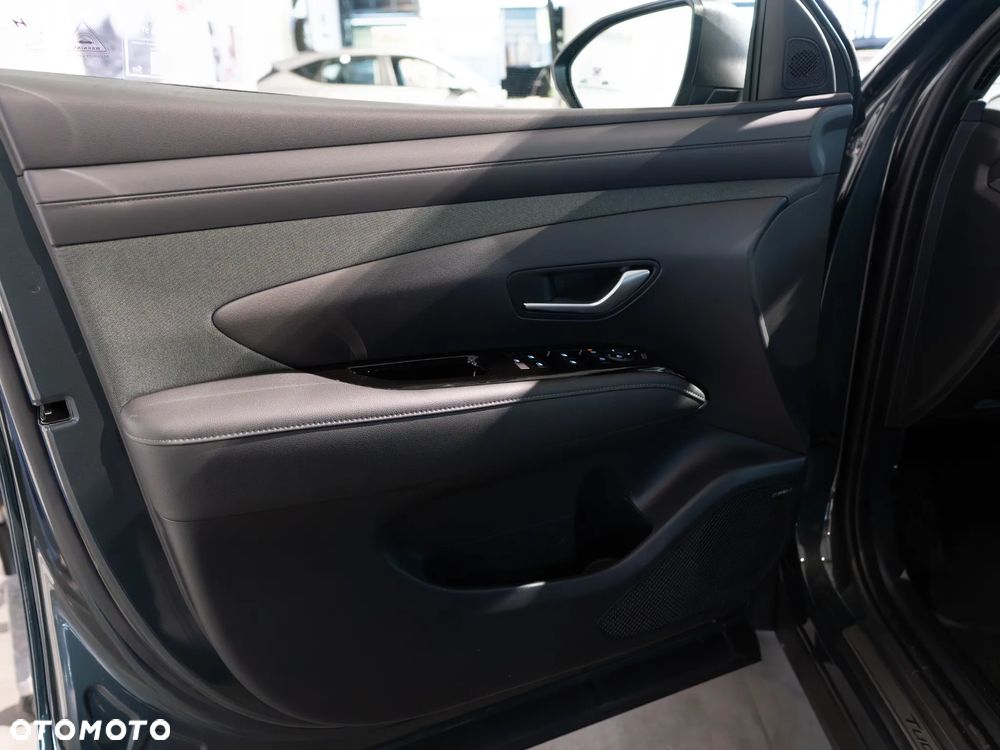 Hyundai Tucson 1.6 T-GDi HEV Executive 2WD - 18