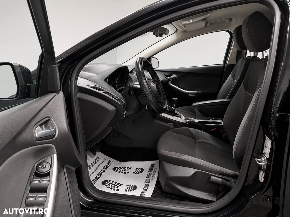 FORD Focus 2011 — imagine 7