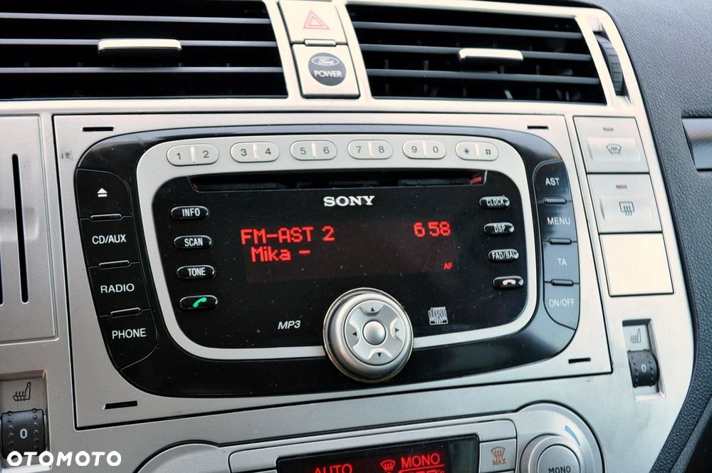 Ford Kuga - 30