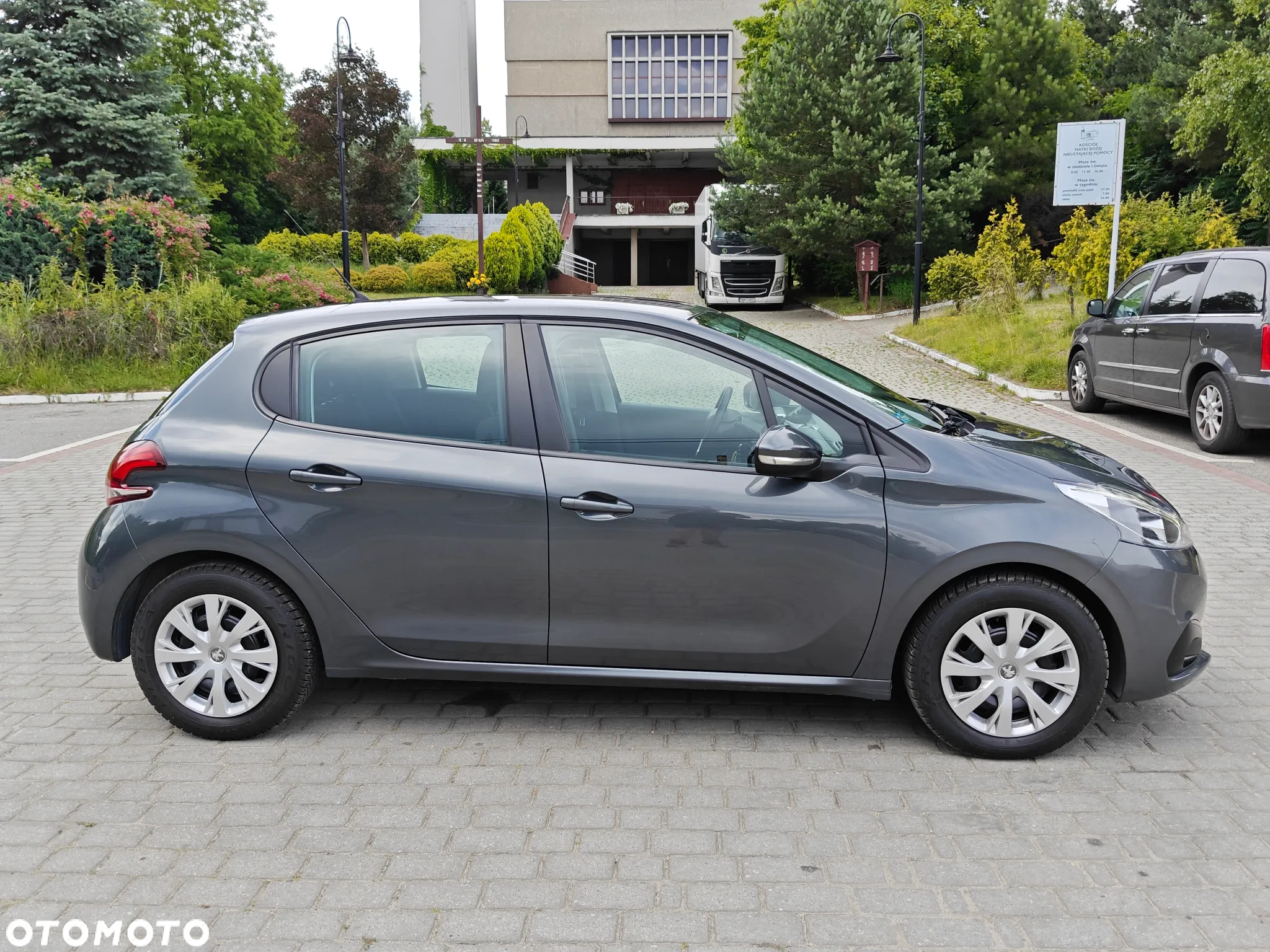 Peugeot 208 1.2 PureTech GPF Allure S&S - 11