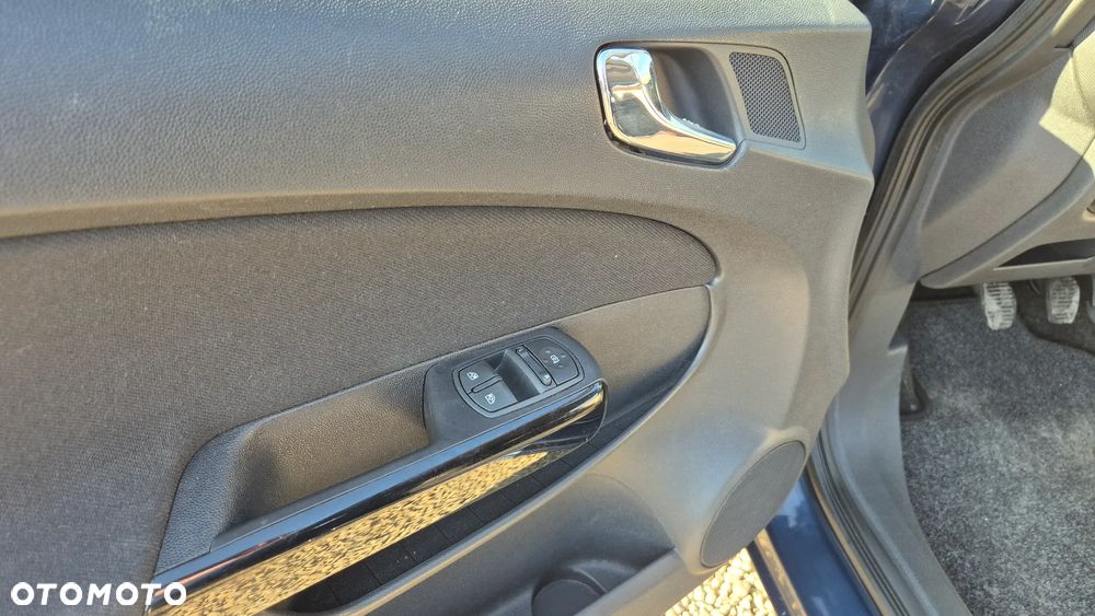 Opel Corsa 1.4 16V Satellite - 16