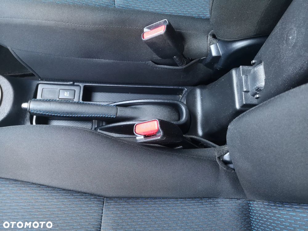 Toyota Yaris Hybrid 100 Life - 14