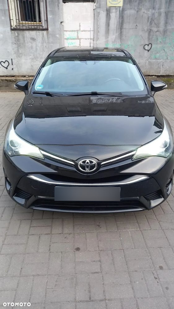 Toyota Avensis - 2