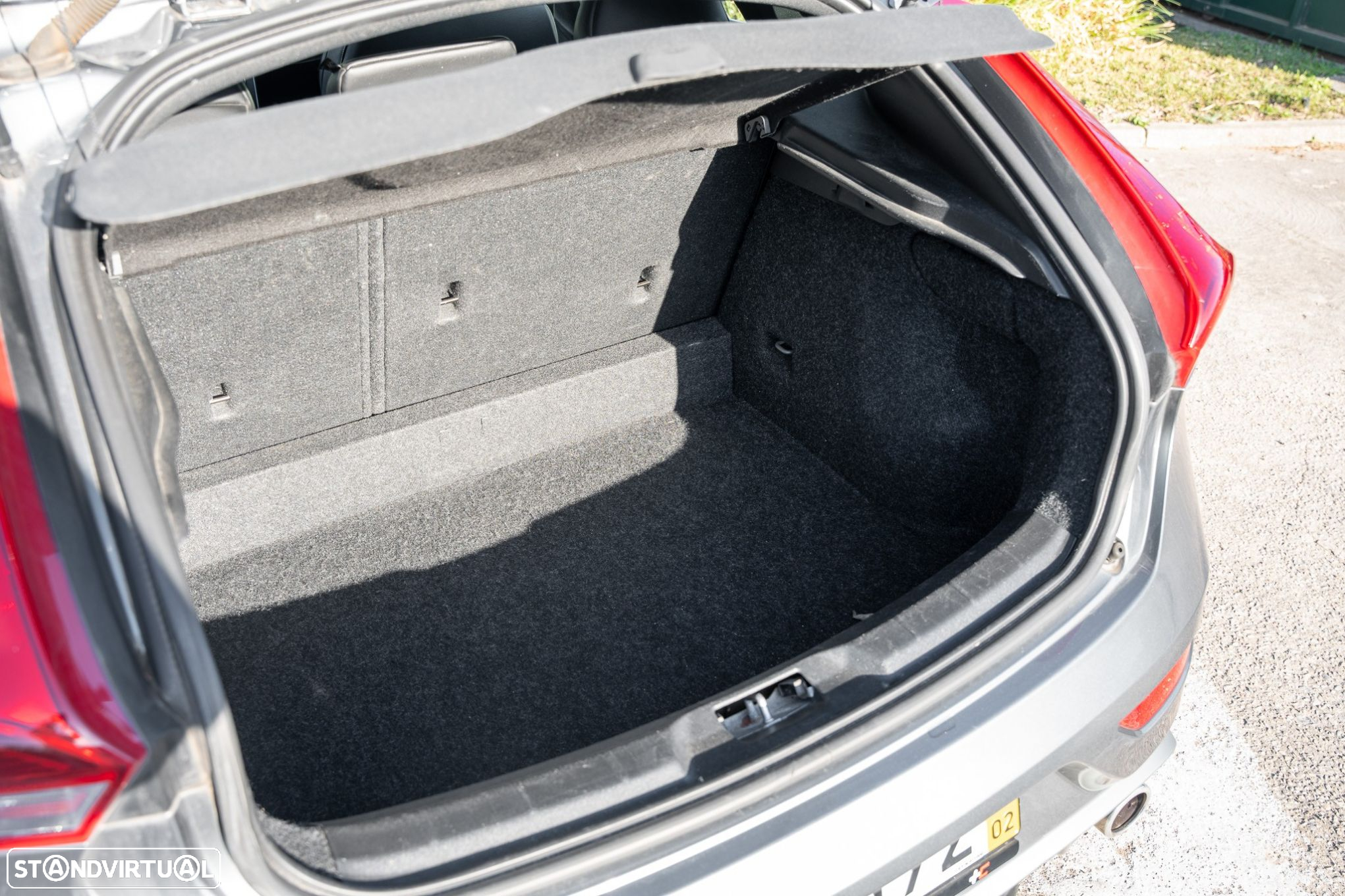 Volvo V40 2.0 D2 R-Design Geartronic - 14