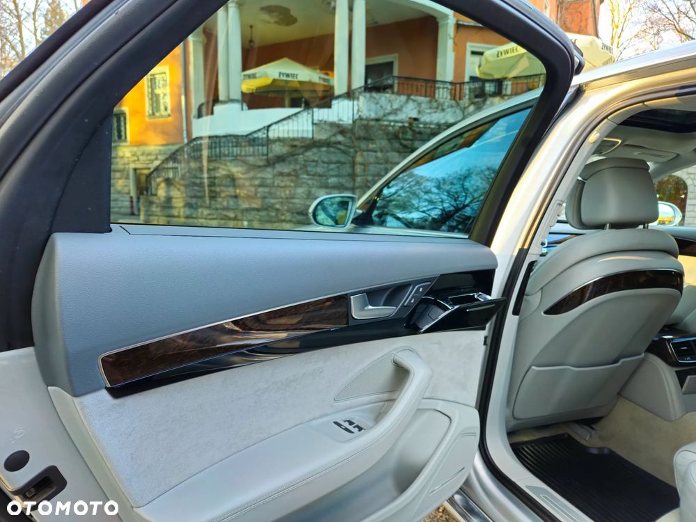 Audi A8 4.2 FSI L Quattro - 22