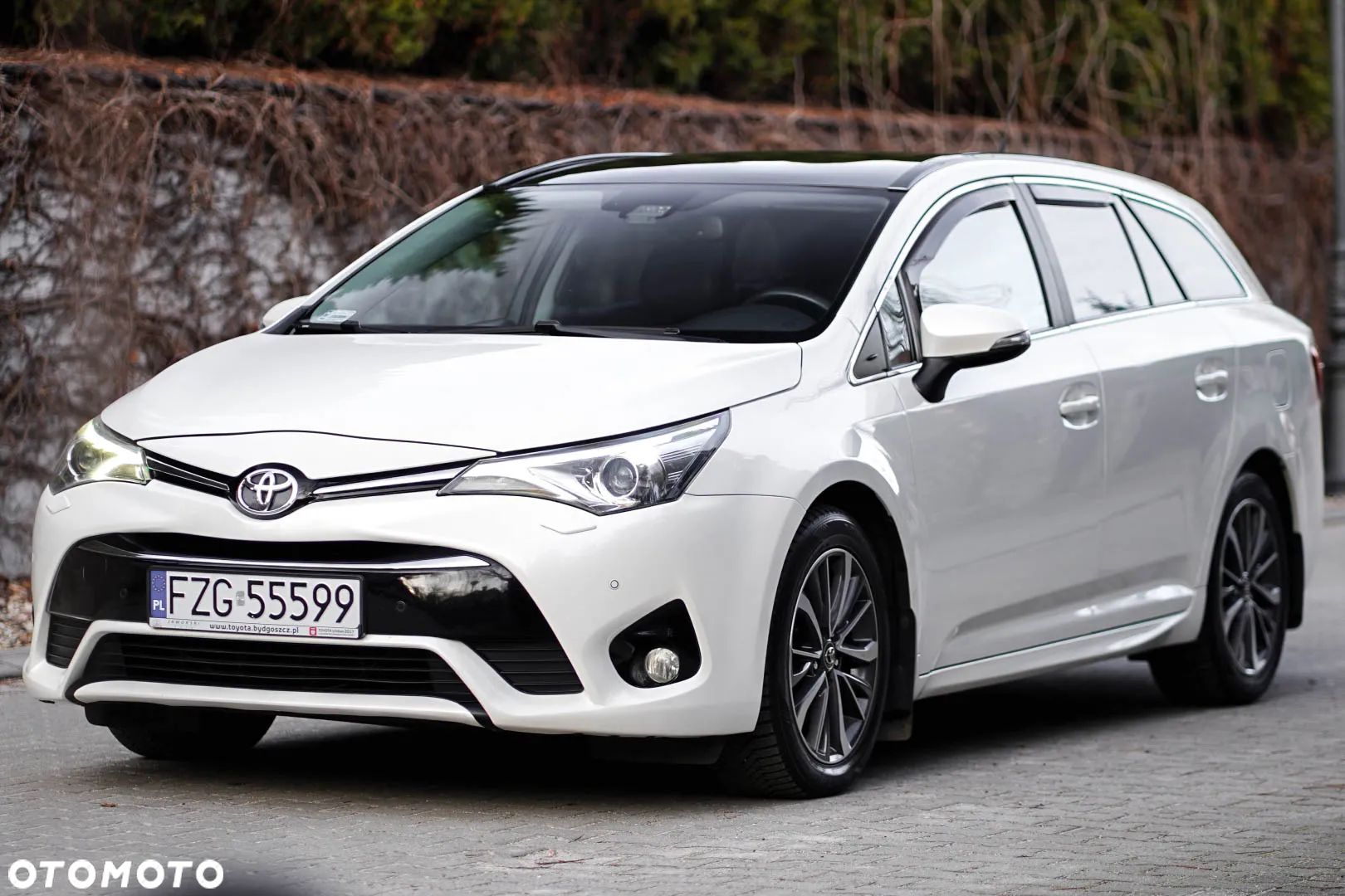 Toyota Avensis 2.0 D-4D Prestige - 1