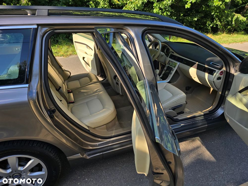 Volvo V70 2.5T Summum - 20