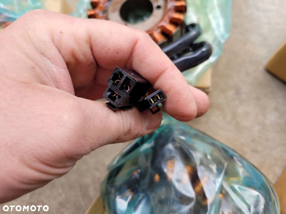 Stojan, stator, uzwojenie, alternator Suzuki DL 650 V-Strom 650 DL650 - 3