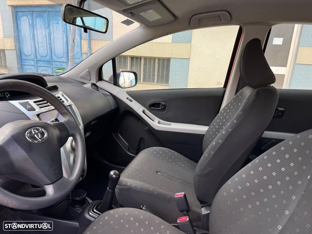 Toyota Yaris 1.0 VVT-i AC - 7