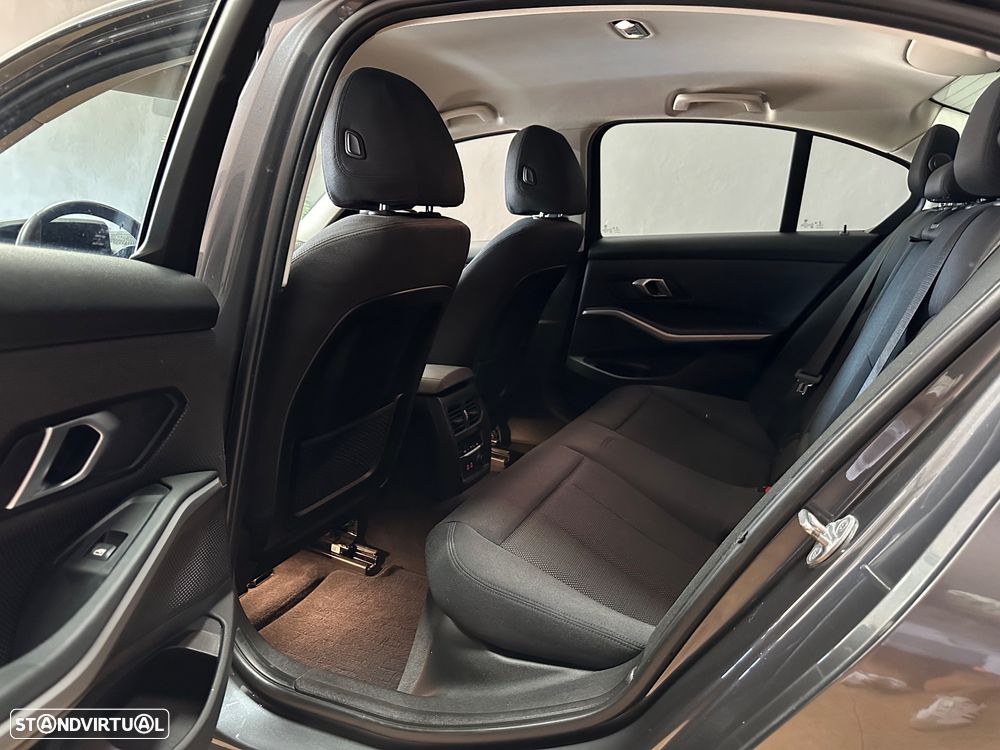 BMW 330 e Corporate Edition Auto - 13