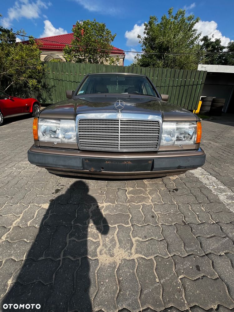 Mercedes-Benz W124 (1984-1993) - 12
