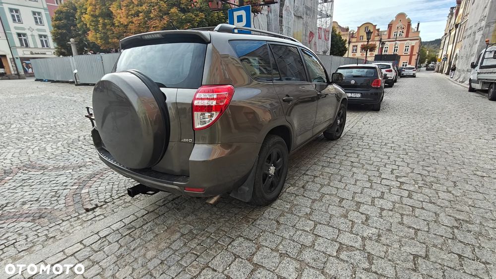 Toyota Rav4 2010 photo 3