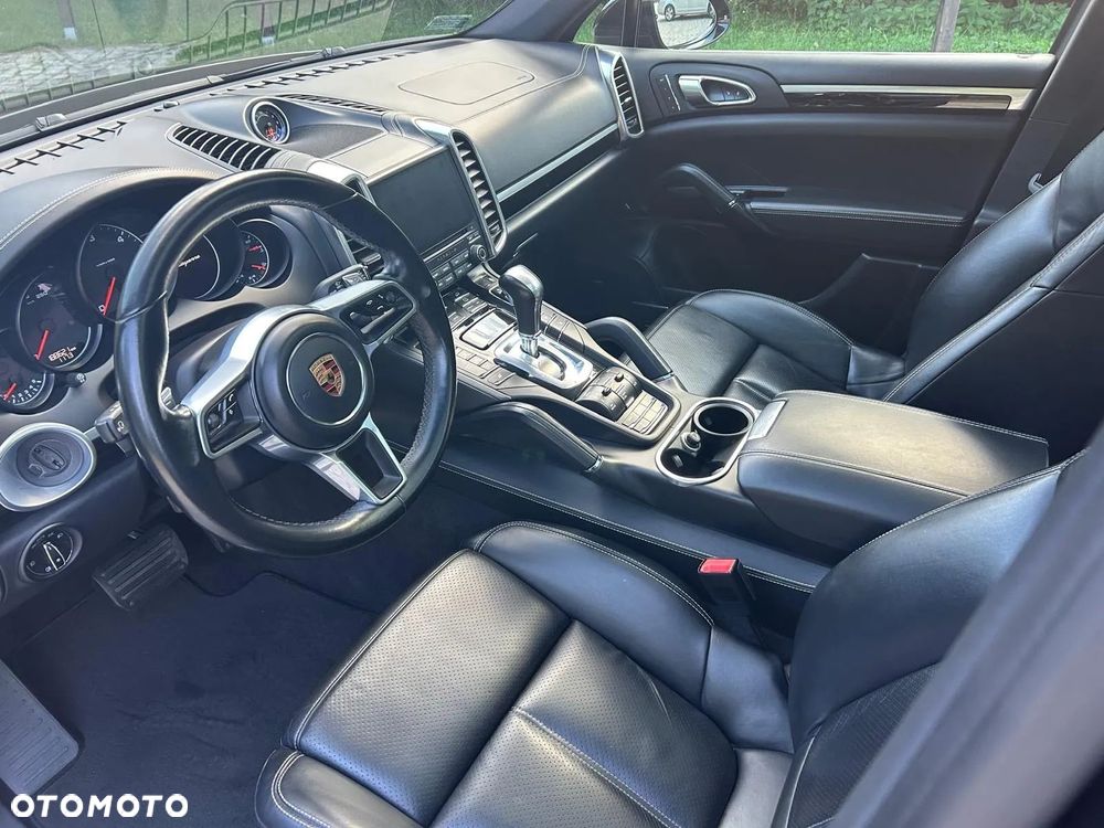 Porsche Cayenne Diesel Platinum Edition - 17