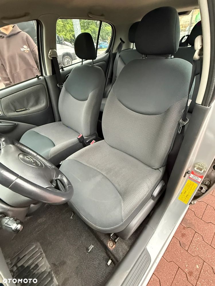 Toyota Yaris 1.0 Luna - 12