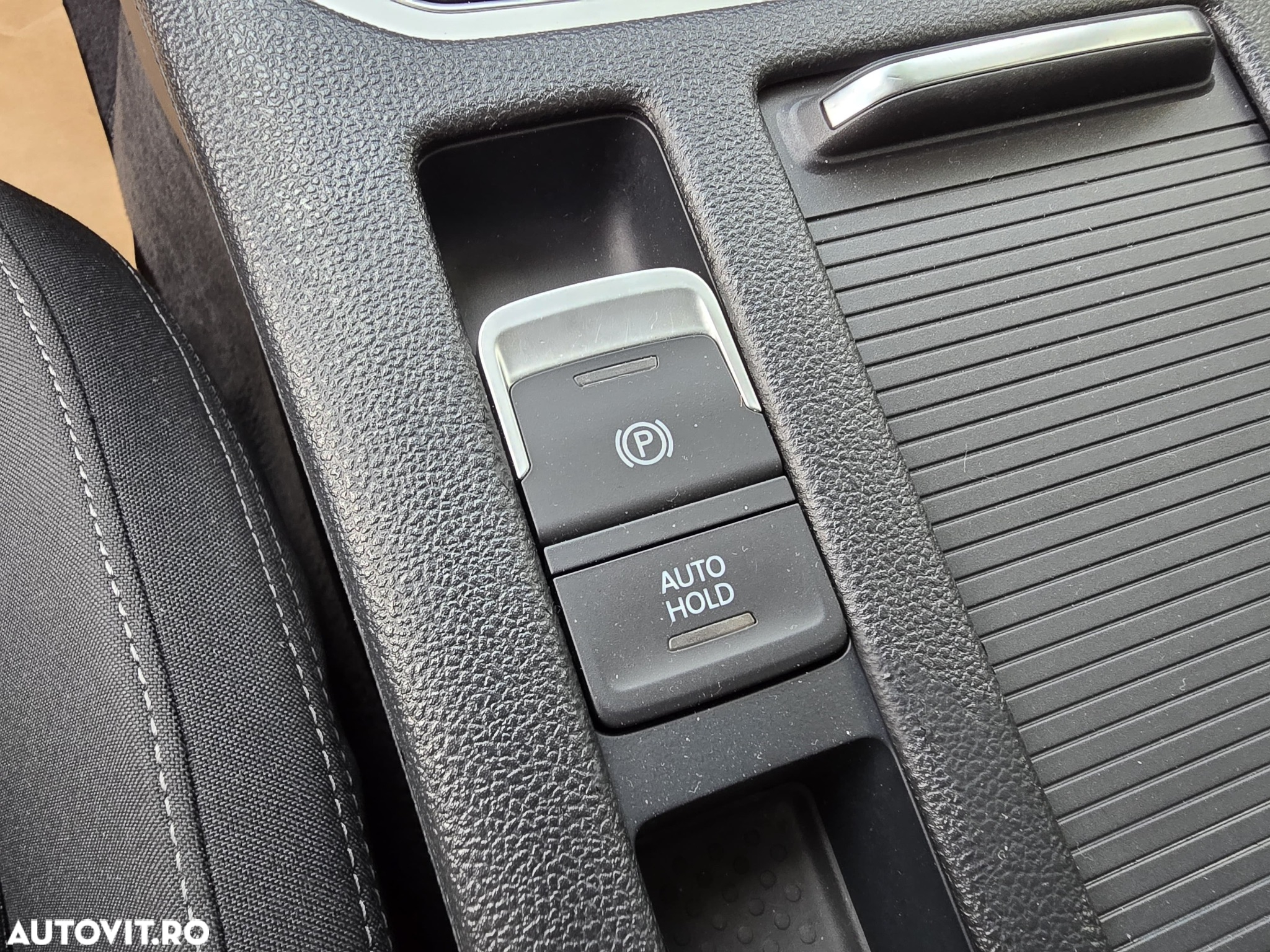 Volkswagen Passat Variant 2.0 TDI DSG Highline - 30