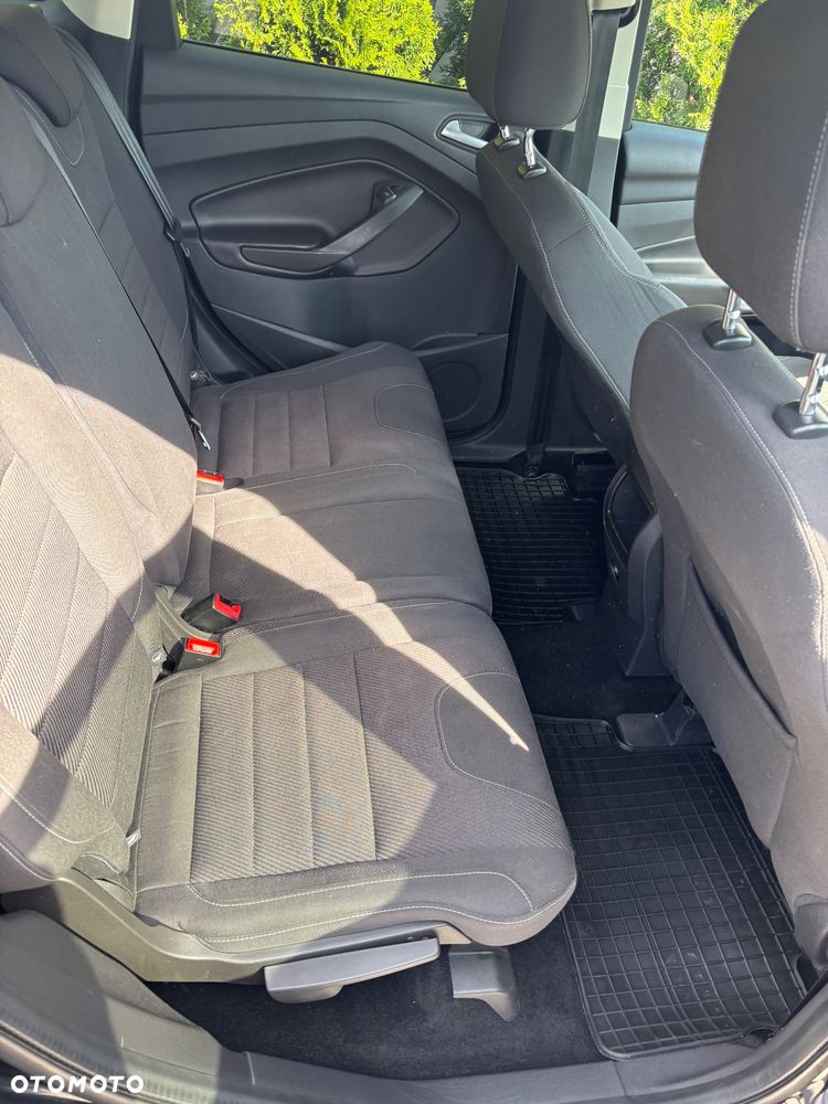 Ford Kuga - 9