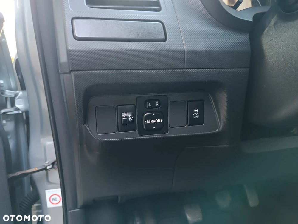 Toyota Auris 2.0 D-4D Edition - 11