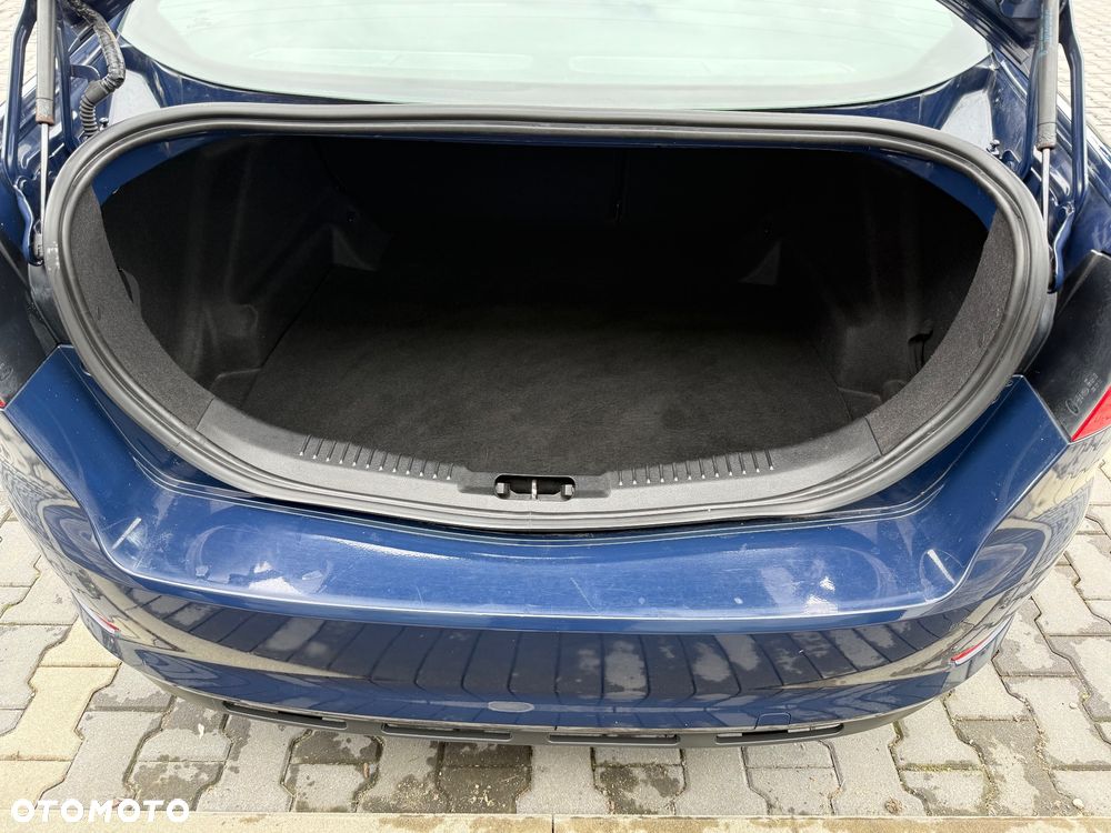 Ford Mondeo 1.8 TDCi Ambiente - 13