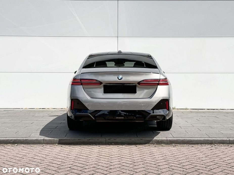 BMW Seria 5 520i mHEV M Sport - 5