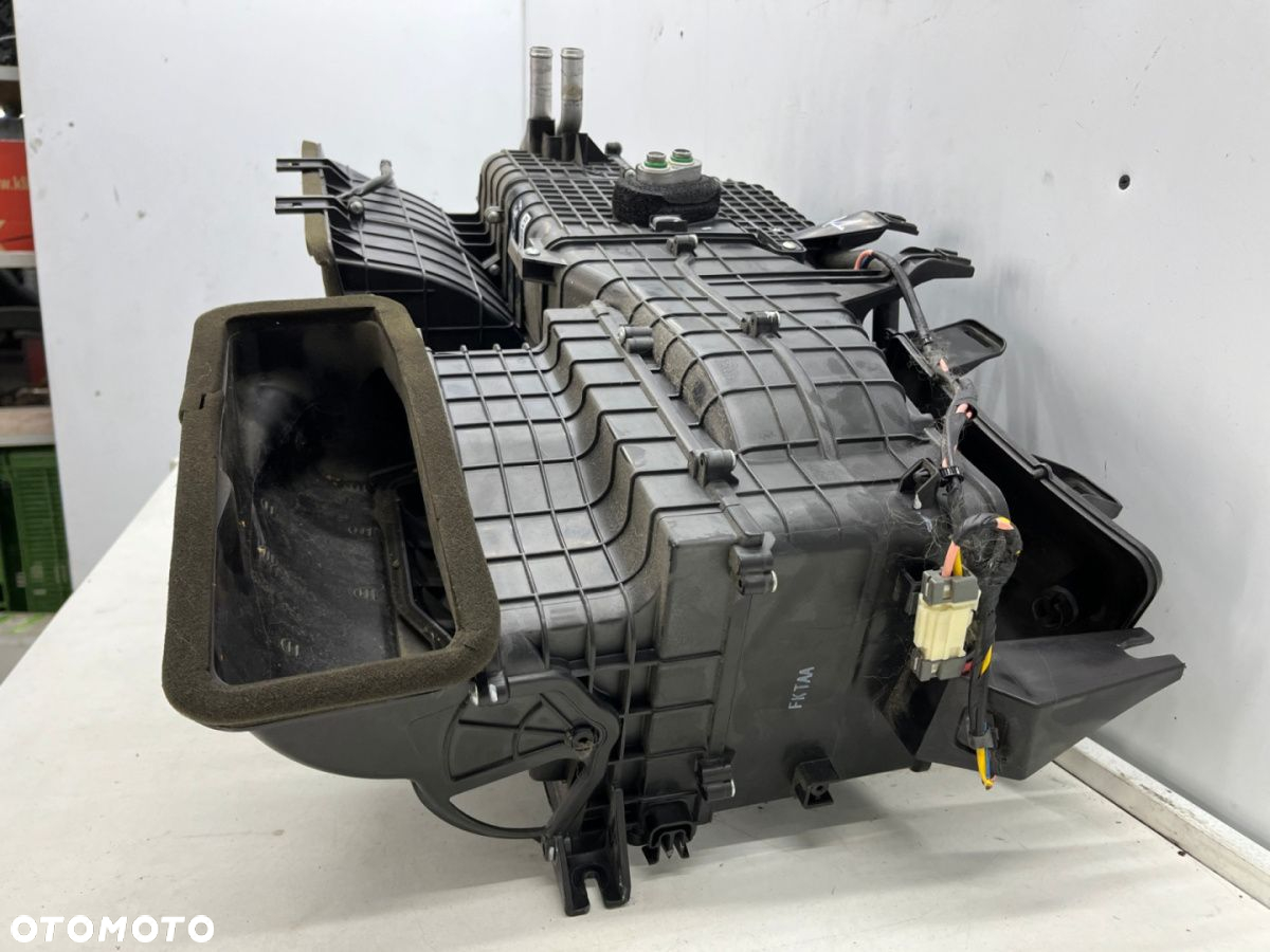 Nagrzewnica Hyundai i30 I FD 07-12r. wersja z KLIMĄ obudowa chłodnicy wody parownik klimatyzacji - 4