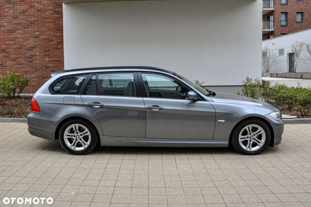 BMW Seria 3 320d - 5