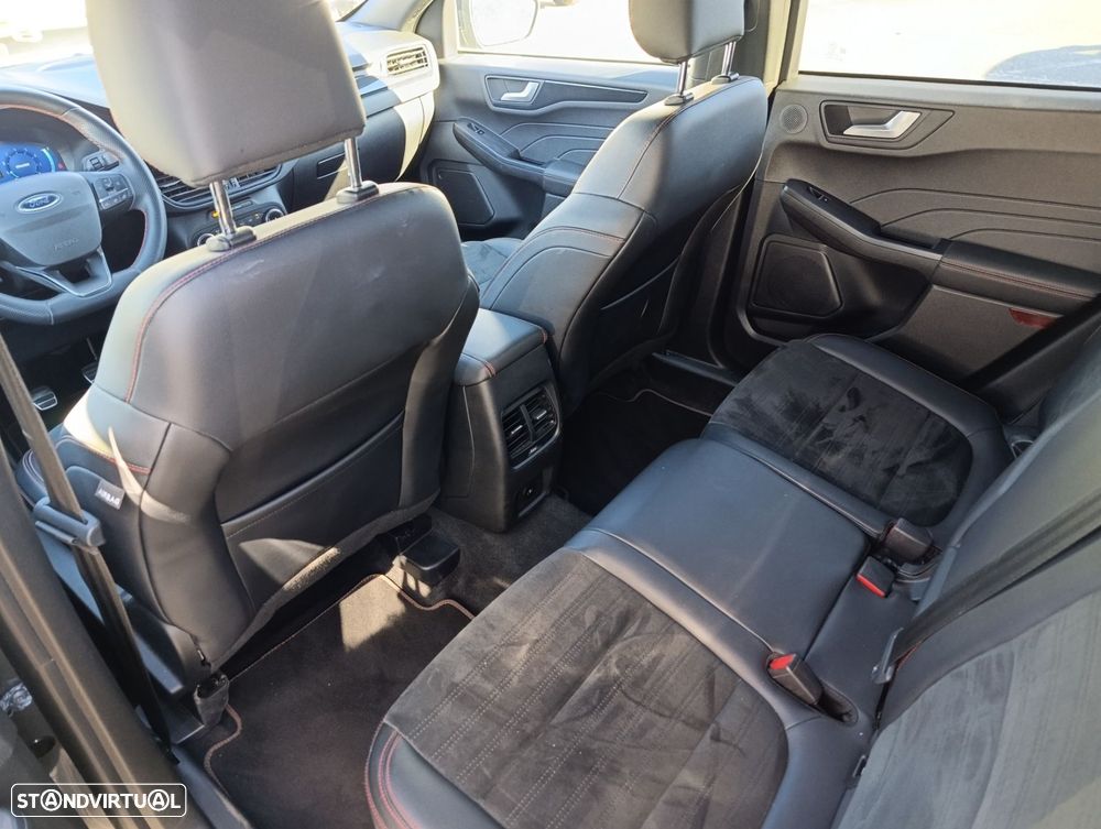 Ford Kuga 1.5 EcoBoost ST-Line X - 21