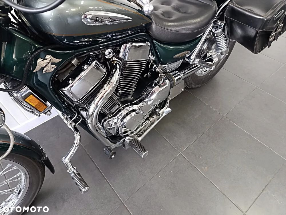 Suzuki Intruder - 18