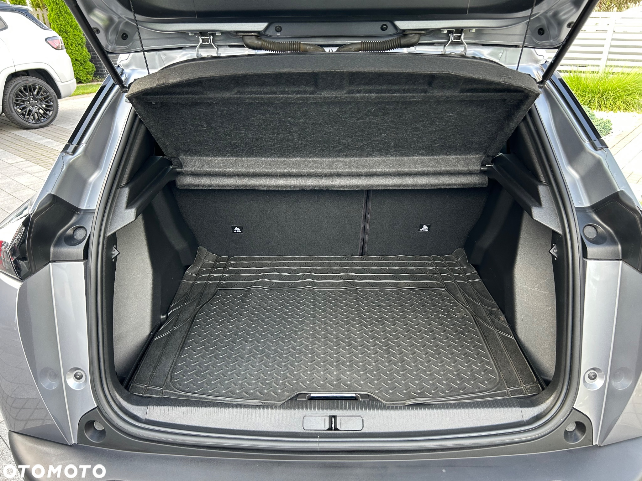 Peugeot 2008 PureTech 130 Active - 14