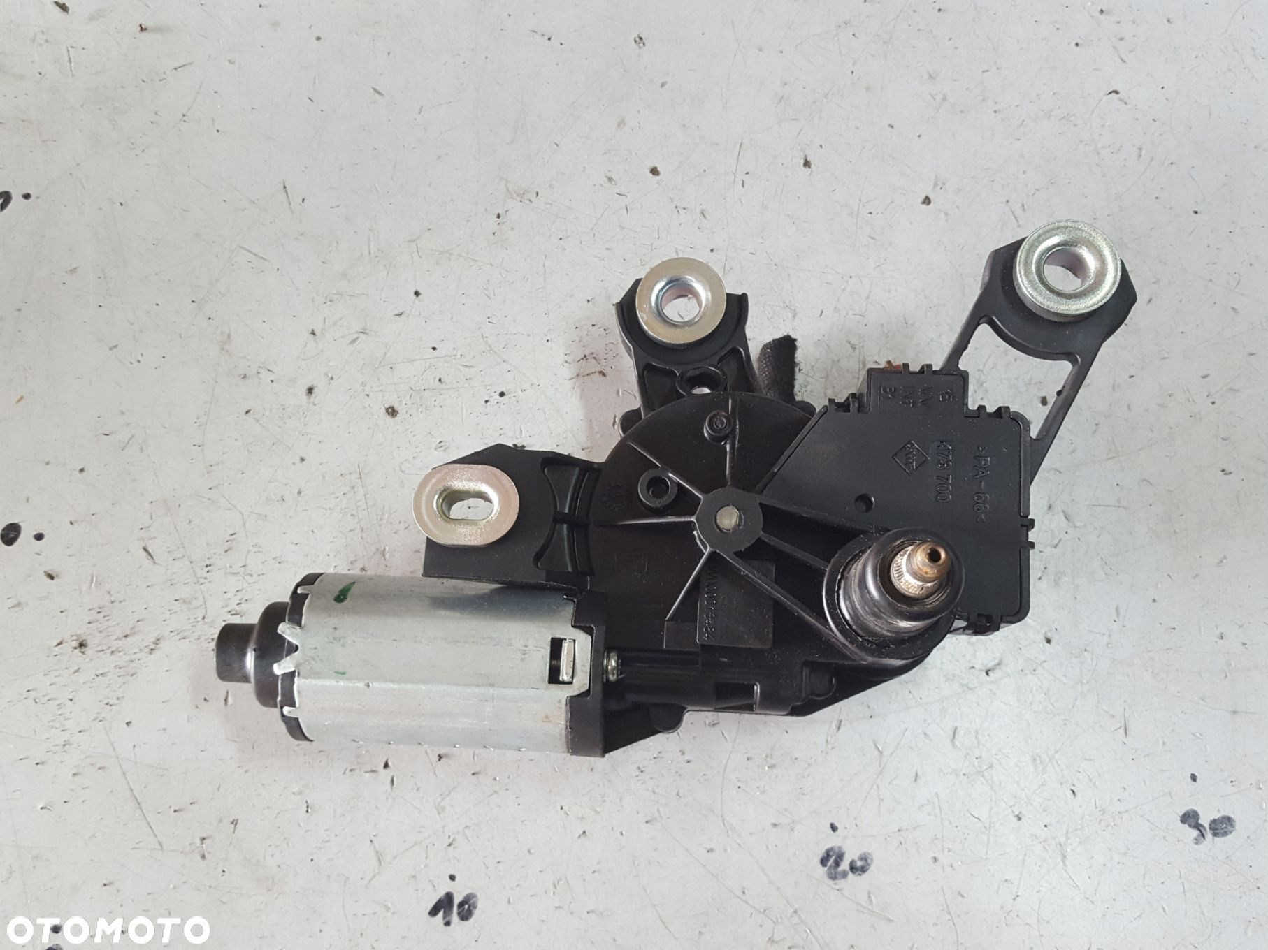 AUDI A4 B8 LIFT 11-15r KOMBI SILNICZEK WYCIERACZKI TYŁ - 1