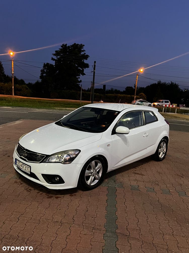 Kia Ceed 1.6 Crdi Comfort - 1