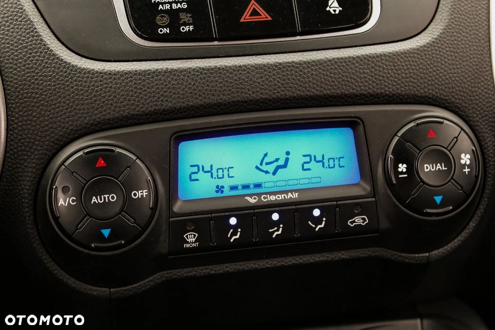 Hyundai ix35 1.7 CRDi 2WD blue Finale Gold - 22