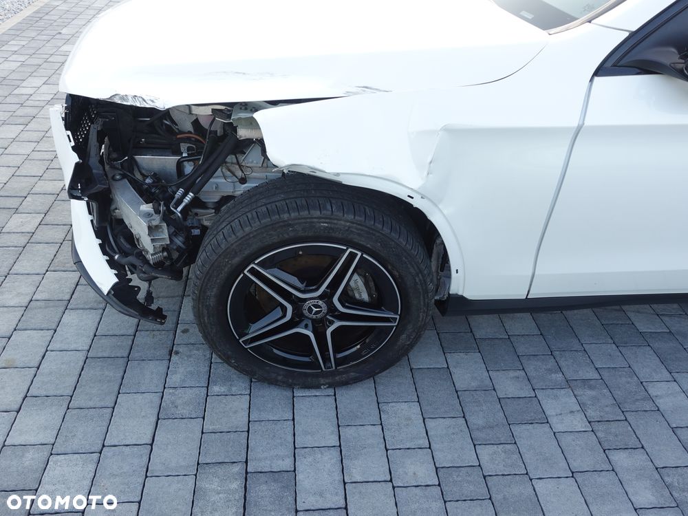 Mercedes-Benz GLC 300 de 4Matic 9G-TRONIC - 17