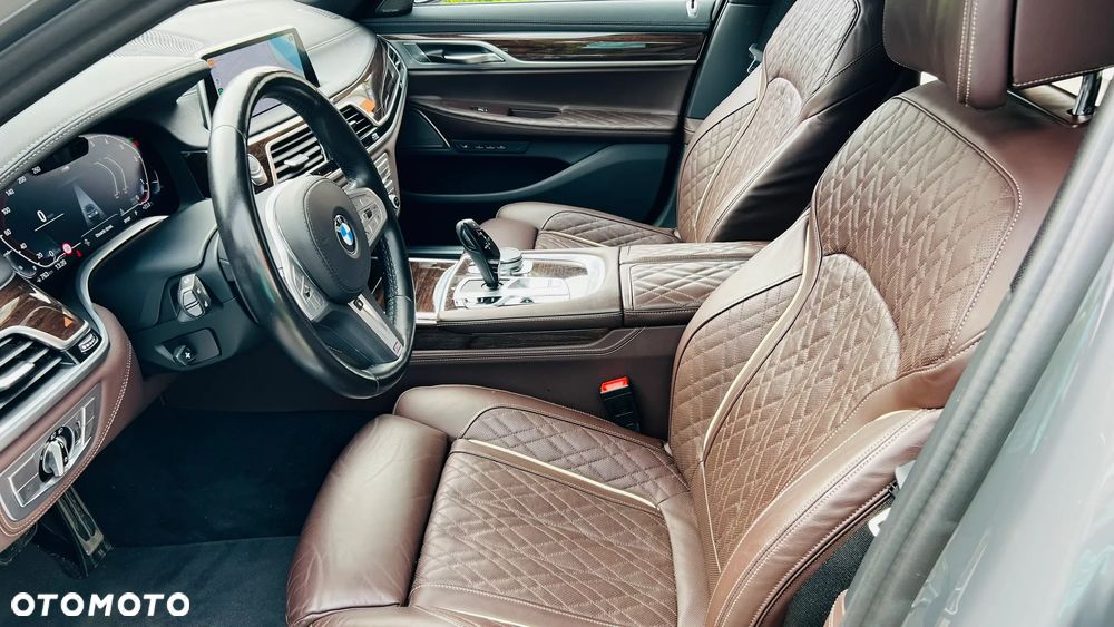 BMW Seria 7 740d xDrive mHEV - 11