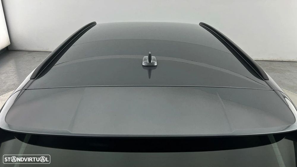 Audi A4 Avant 2.0 TDI Advance - 9